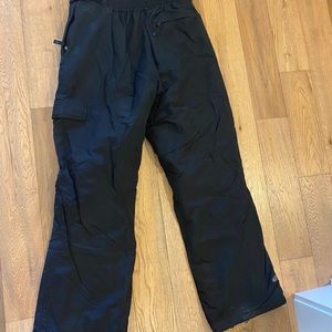 Men’s black ski pants